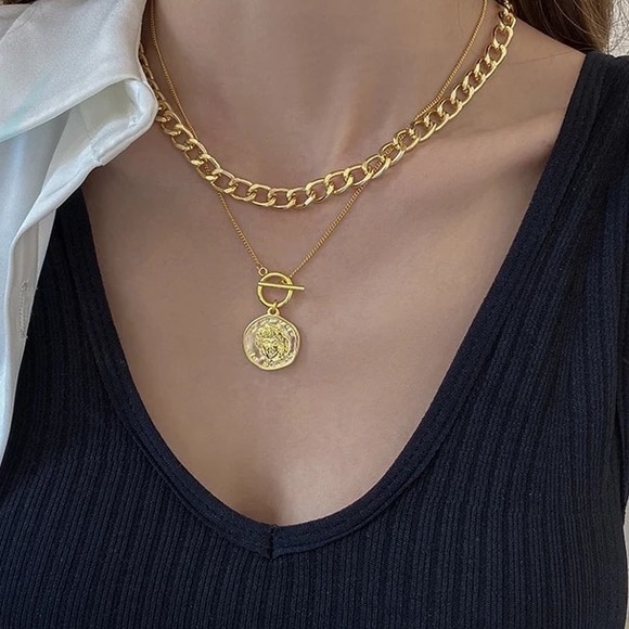 Handmade gold Coin medallion - Sterling silver, non tarnish, hypoallergenic - Picture 4 of 4